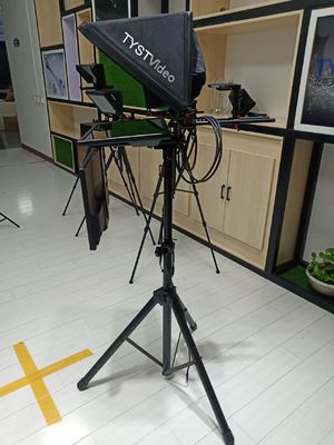 TS2000 Διπλή οθόνη Πολιτικό Teleprompter με 20 ιντσών μαύρο μέταλλο και ύφασμα νάιλον