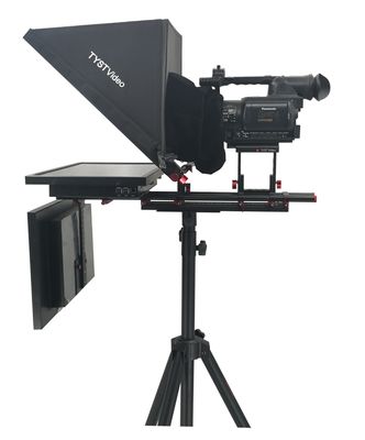 Δύο μεγάλες οθόνες Teleprompter για το Studio News Broadcasting Campus TV Station Μαύρο